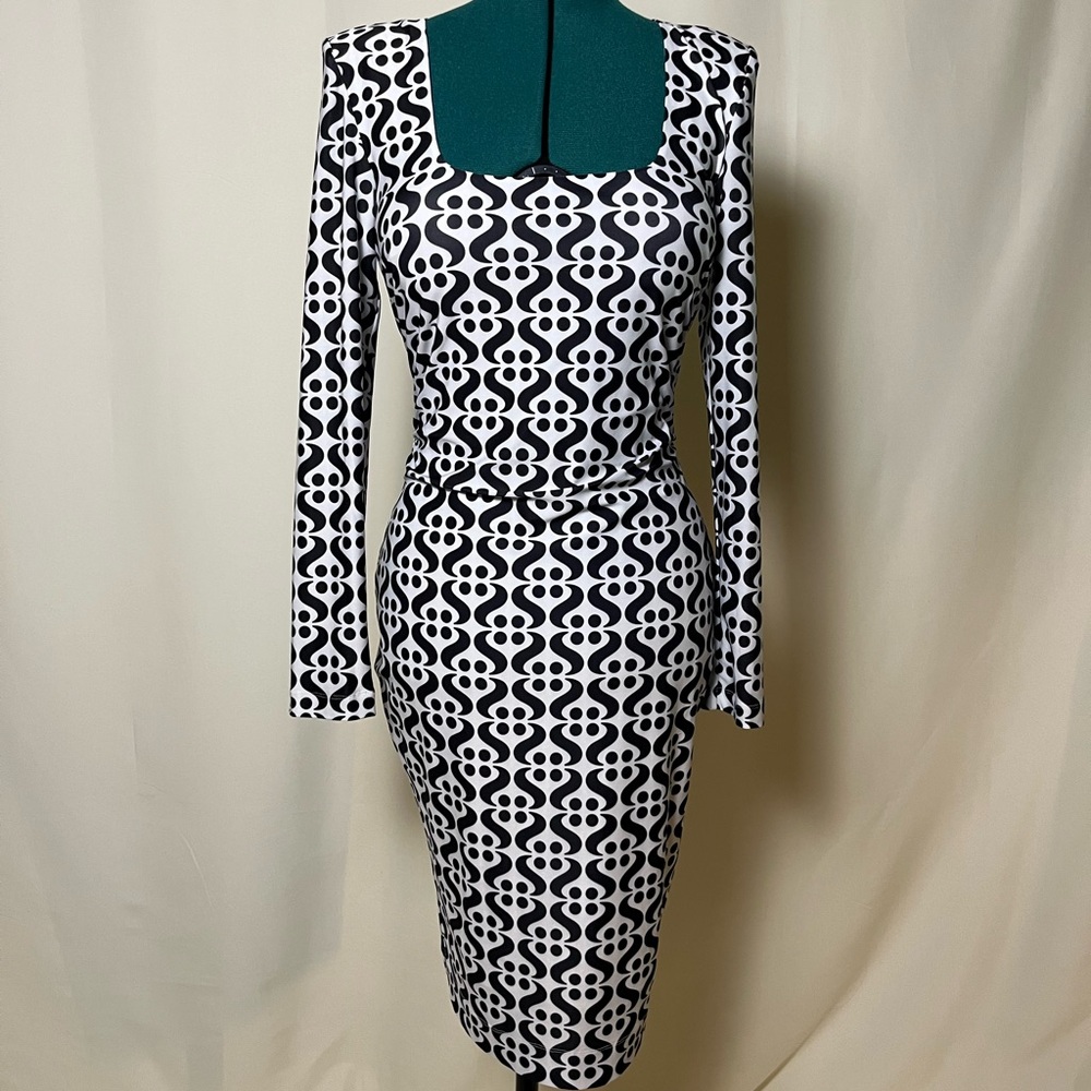 Black & White Geometric Long-Sleeve Bodycon Dress